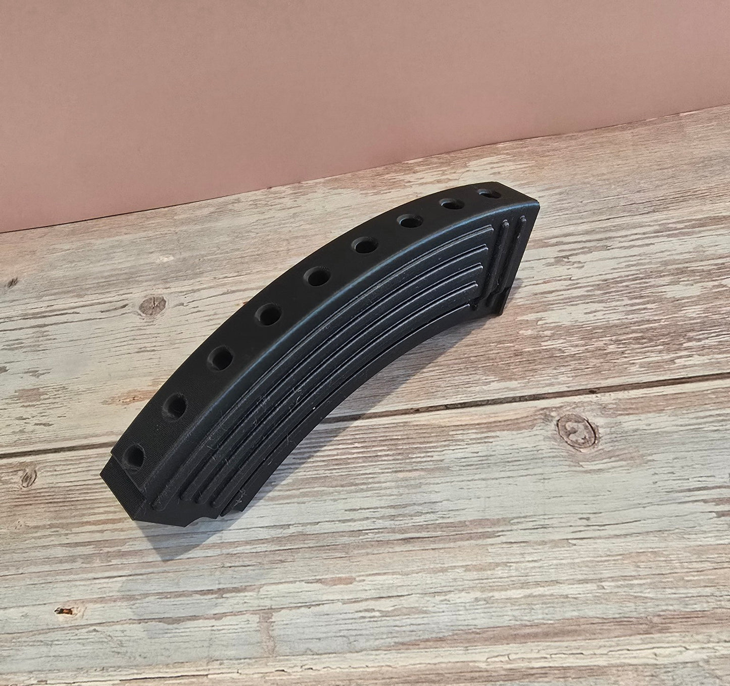 Mag style golf tee holder