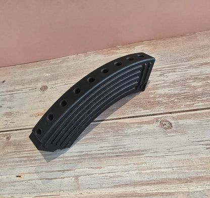 Mag style golf tee holder